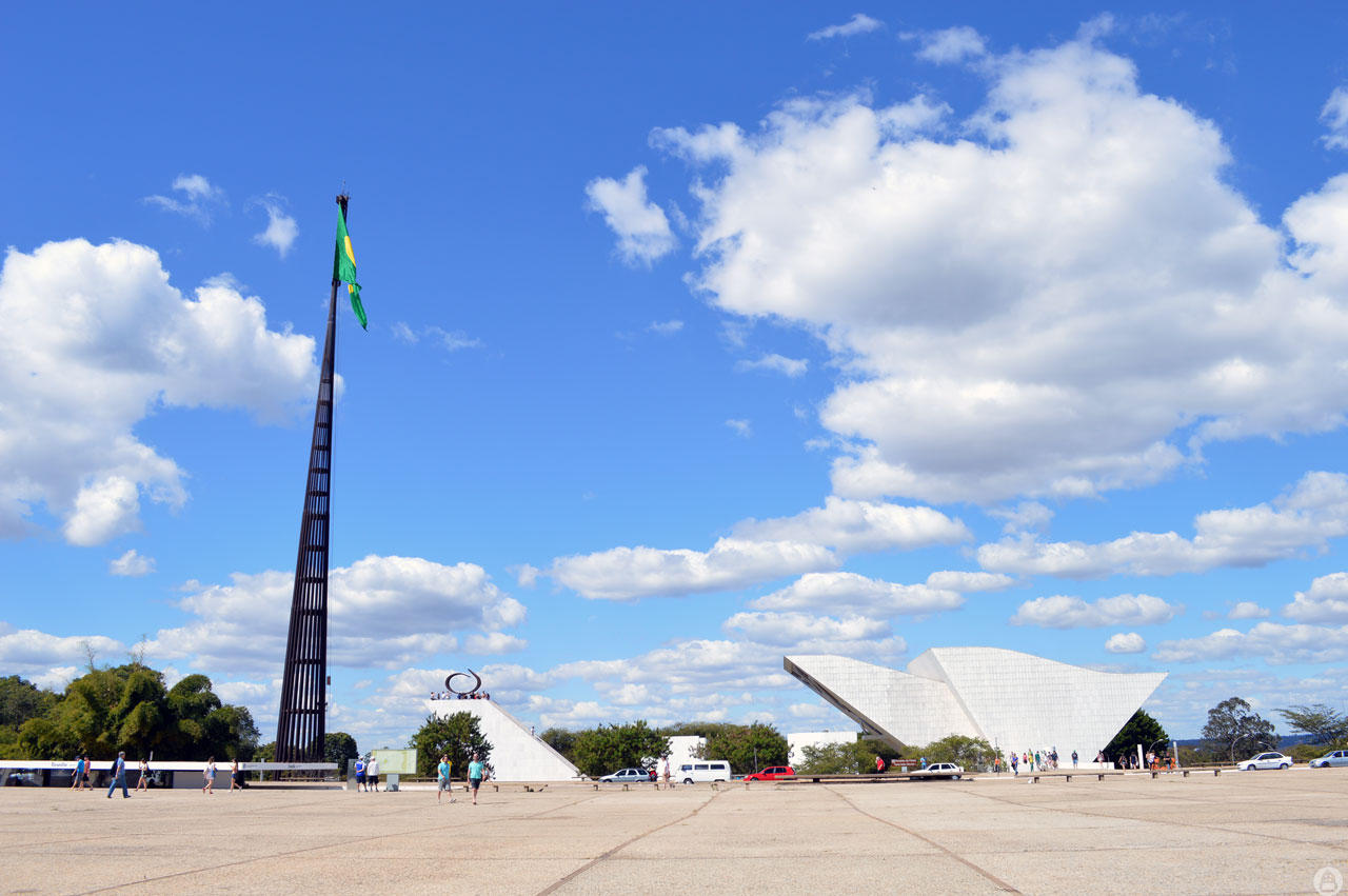 praca-dos-tres-poderes-brasilia